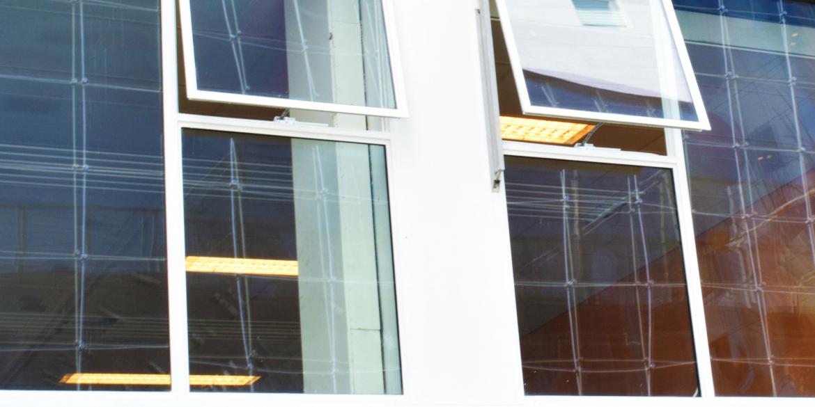 Teleflex, Mechanische raambediening, Teleflex mechanische raambediening, Teleflex raamdoos, Teleflex midi bedieningsdoos, Midi bedieningsdoos, Raamdoos, Teleflex natuurlijke ventilatie, natuurlijke ventilatie, oplossing bovenramen, Teleflex bovenraamsluitingen, raamopener, Teleflex raamopener, raambedieningen