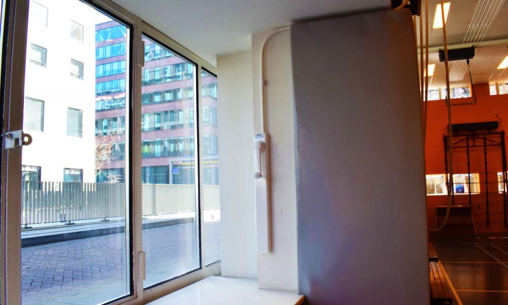 Teleflex, Mechanische raambediening, Teleflex mechanische raambediening, Teleflex raamdoos, Teleflex midi bedieningsdoos, Midi bedieningsdoos, Raamdoos, Teleflex natuurlijke ventilatie, natuurlijke ventilatie, oplossing bovenramen, Teleflex bovenraamsluitingen, raamopener, Teleflex raamopener, raambedieningen