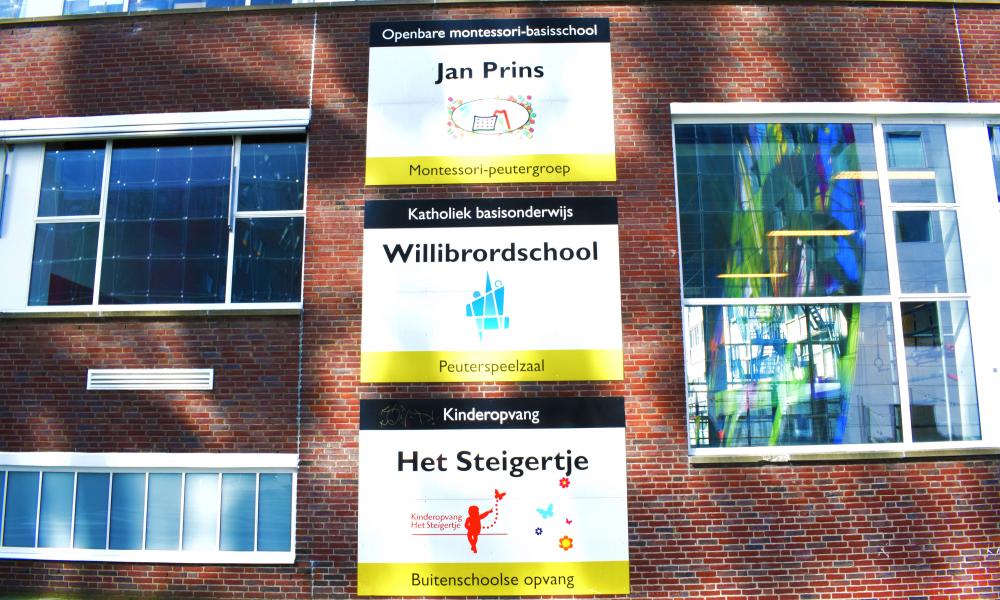 Teleflex, Mechanische raambediening, Teleflex mechanische raambediening, Teleflex raamdoos, Teleflex midi bedieningsdoos, Midi bedieningsdoos, Raamdoos, Teleflex natuurlijke ventilatie, natuurlijke ventilatie, oplossing bovenramen, Teleflex bovenraamsluitingen, raamopener, Teleflex raamopener, raambedieningen