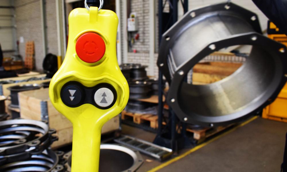 Teleflex, GIS, Railtechniek, GP1000, Teleflex GP1000, GIS GP1000, elektrische kettingtakel, kettingtakel, Teleflex kettingtakel, GIS kettingtakel, Teleflex elektrische kettingtakel, GIS elektrische kettingtakel, hijsmiddelen, hijsoplossing, bedieningspeer 2 knops, hangdrukknopkast