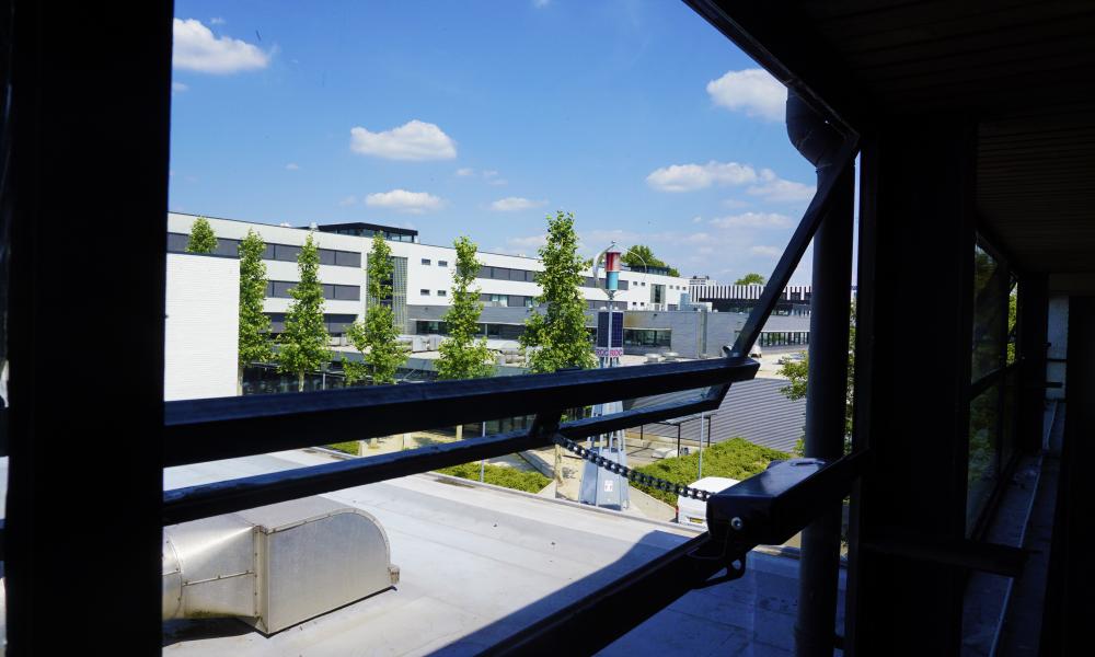 Teleflex, ACK4, Teleflex ACK4, TOPP ACK4, ACK4 elektrische raambediening, elektrische raamopener, elektrische raamopener teleflex, elektrische raambediening teleflex, natuurlijke ventilatie oplossing, gezond binnenklimaat, amerflex