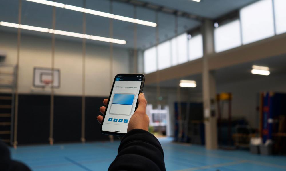 Teleflex, C20, Teleflex C20, TOPP C20, C20 elektrische raambediening, elektrische raamopener, elektrische raamopener teleflex, elektrische raambediening teleflex, natuurlijke ventilatie oplossing, gezond binnenklimaat, amerflex, ramen bedienbaar smartphone, ramen bedienbaar app, ramen openen app, ramen openen smartphone