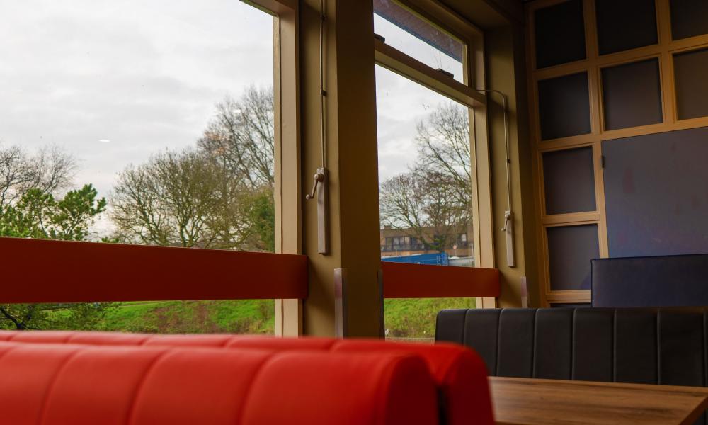 Teleflex, mechanische raambediening, Teleflex mechanische raabediening, raamopener, raamopener teleflex, midi bedieningsdoos, raamdoos, midi bedieningsdoos teleflex, raamdoos teleflex, uitzetramen oplossing, uitzetramen oplossing teleflex, natuurlijke ventilatie, natuurlijke ventilatie teleflex, gezond binnenklimaat, gezond binnenklimaat teleflex, oplossing natuurlijke ventilatie, oplossing natuurlijke ventilatie teleflex