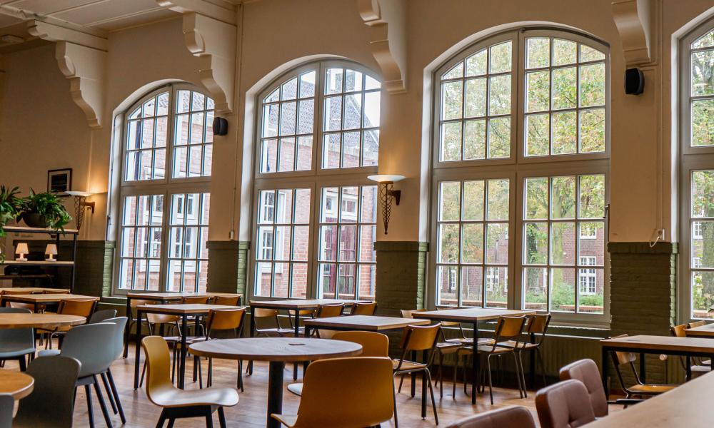 Teleflex, Teleflex Mechanische raambediening, Mechanische raambediening, Mechanische raamopener, natuurlijke ventilatie, Teleflex clearline, raambediening uitzetraam, raambediening binnenvalraam, bovenraamsluiting, bovenraamsluiting Teleflex, bovenraam bedienbaar maken