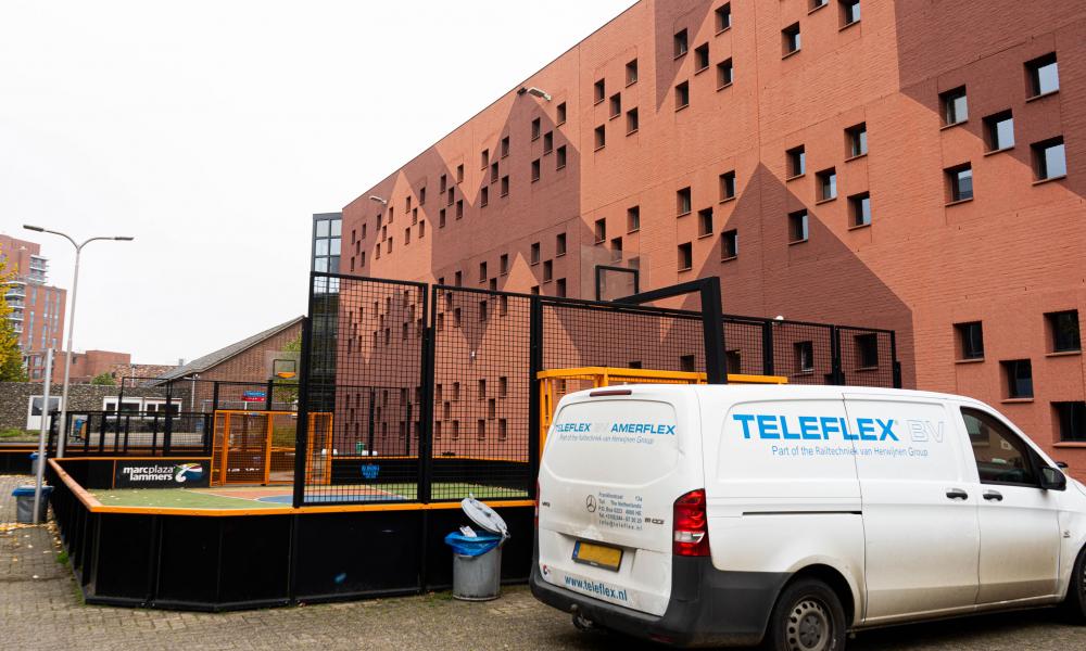 Teleflex, Teleflex Mechanische raambediening, Mechanische raambediening, Mechanische raamopener, natuurlijke ventilatie, Teleflex clearline, raambediening uitzetraam, raambediening binnenvalraam, bovenraamsluiting, bovenraamsluiting Teleflex, bovenraam bedienbaar maken